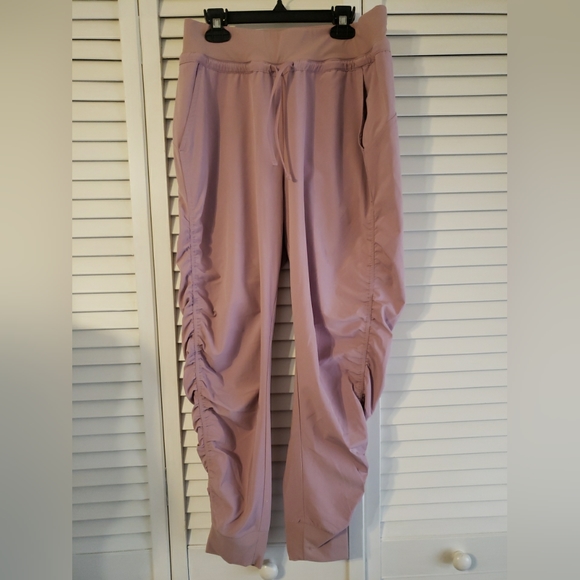 Athleta Pants - Athleta joggers